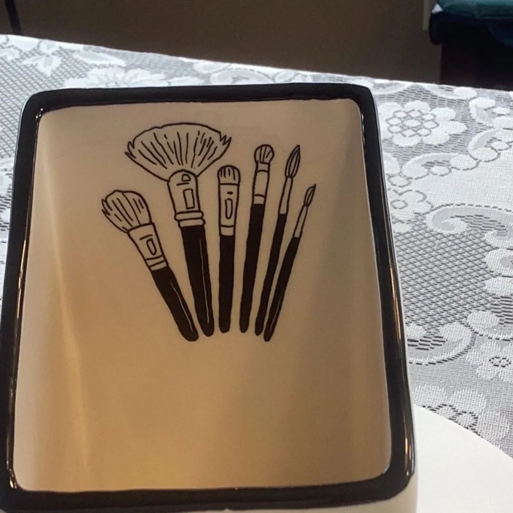 Rae Dunn “brushes” holder